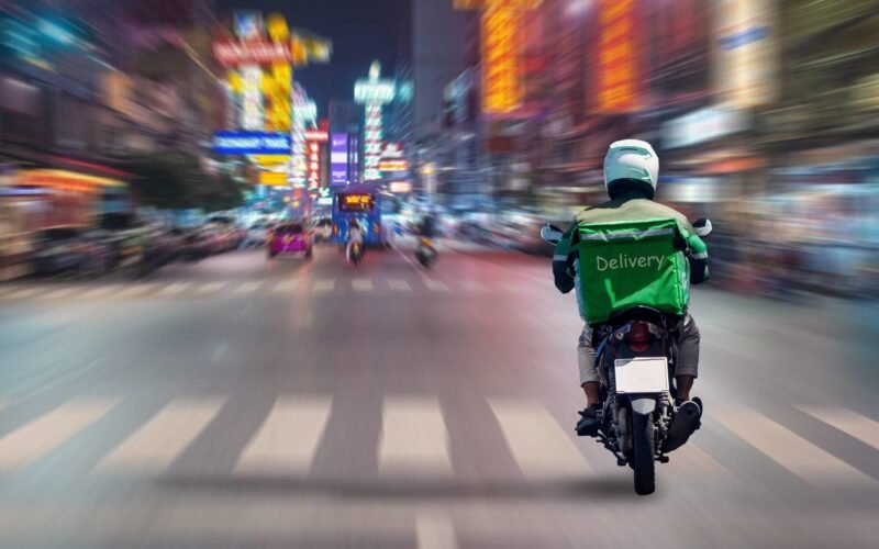 Ojek online (Kredit foto: Shutterstock)