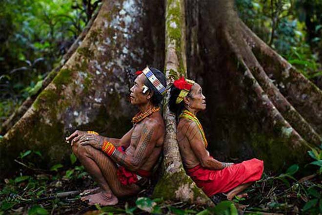 Orang Mentawai di Pulau Siberut, Sumatara Barat. Kredit foto: Andrew Newey